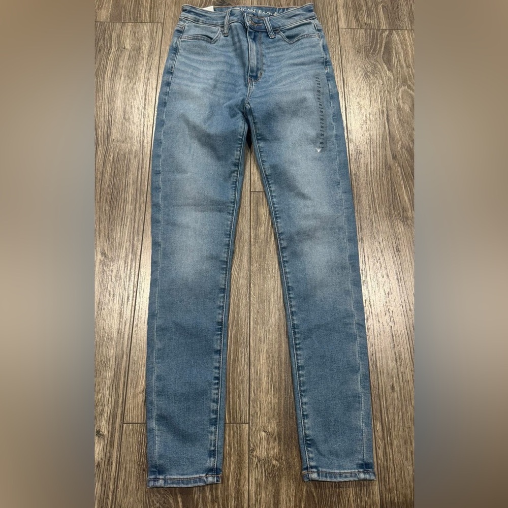 NWOT American Eagle Outfitters Light Blue Denim Jeans (Size 00)